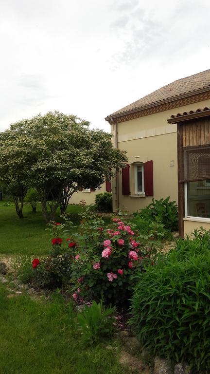 Maison D'Hotes Afrika Du Queyroux Ginestet Esterno foto